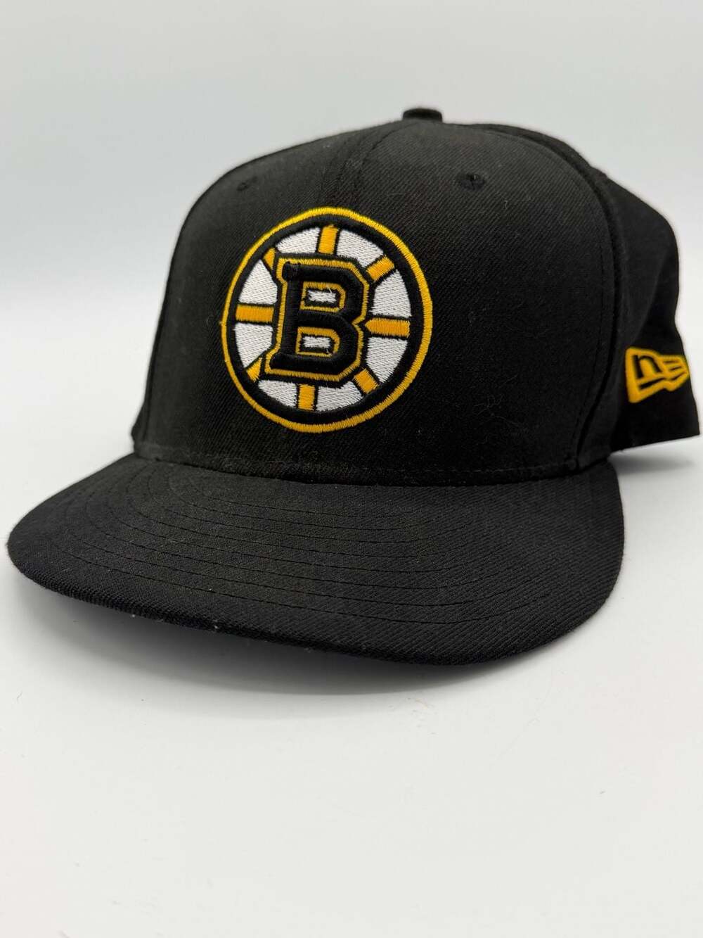 New Era Boston Bruins 59FIFTY Fitted Hat Size 7 1/2 Black Wool NHL Cap